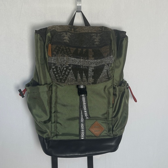 Old Navy Handbags - NWT Old Navy Padded Laptop Backpack Olive Green Aztec Print Flap 19" x 16" x 7"